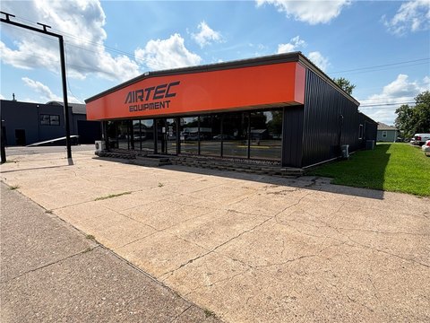 Rice Lake Commercial Showroom/Office