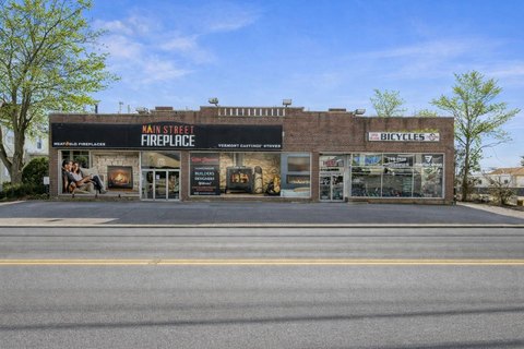 Leased Retail Storefront Building