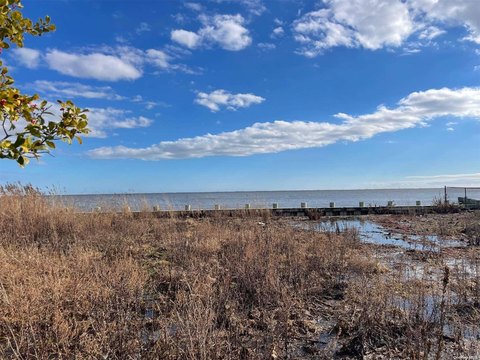 Land, Blue Point, NY