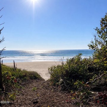 Land, Newport, OR