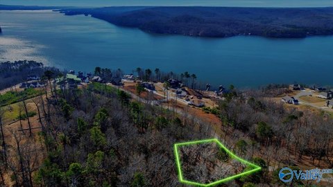 Lake Guntersville 1.05-Acre Lot