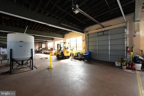 Versatile Commercial Space for Lease