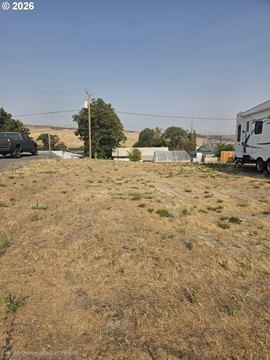 LAND - Arlington, OR