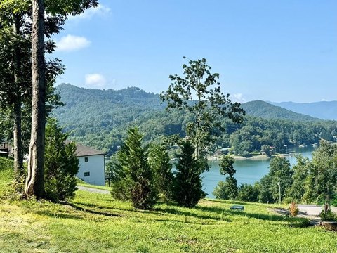Build-Ready Waterfront Homesite