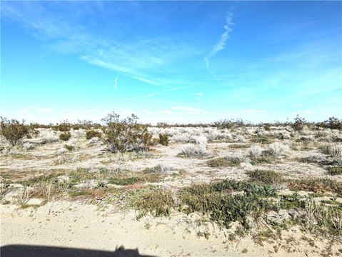 Phelan Land with Mountain Views