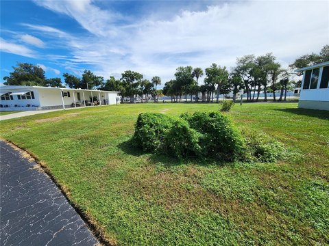 Land, BRADENTON, FL