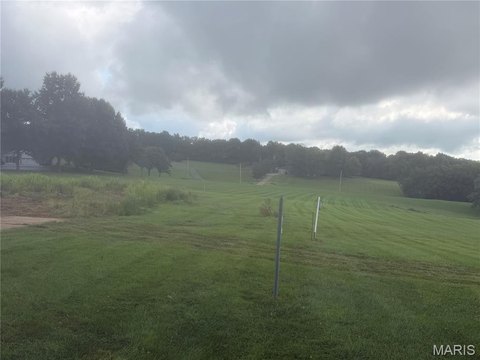 Land, Pacific, MO