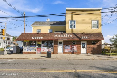 Mixed-Use Building with Liquor Store