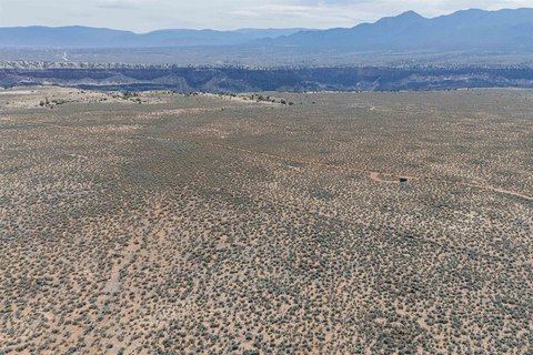 40 Acres Near Petaca Rim