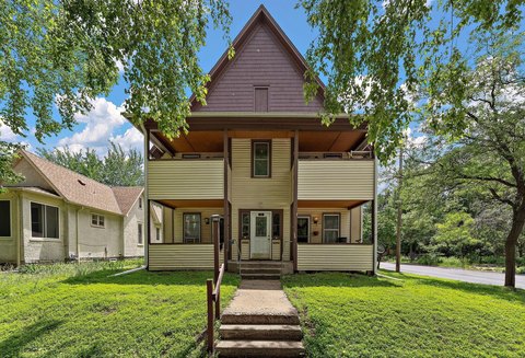 4-Unit Apartment Building with Storage