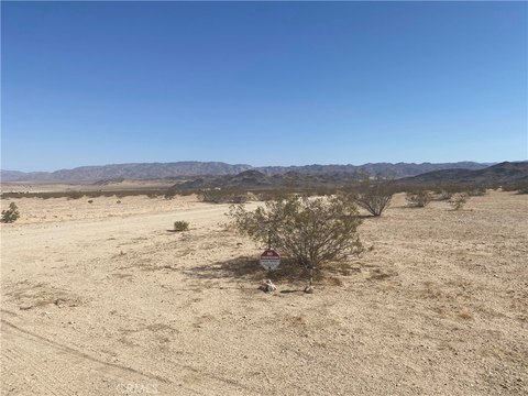 Joshua Tree Land with Views