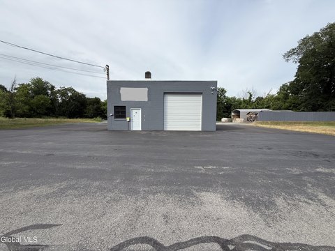 Industrial Building with Ample Parking