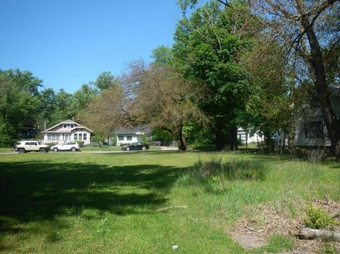 Land, Benton Harbor, MI