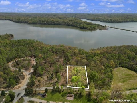 Lakeside Village Acreage Near Patoka
