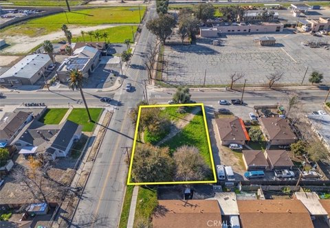 Vacant Corner Lot in Hemet
