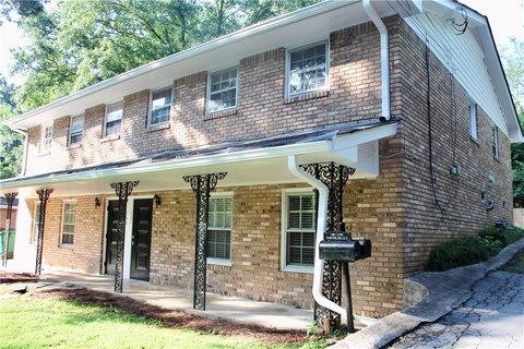 Renovated Duplex in Woodland Hills