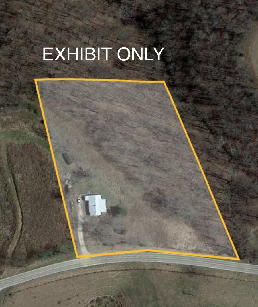 Kentucky Farmhouse on Wooded Acres