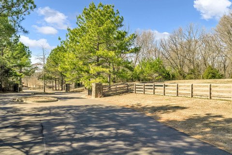 Eads Land in Wynestone Oaks