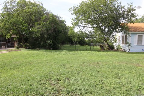 LAND - San Antonio, TX