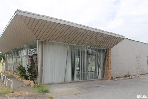 Carbondale Commercial Space Available