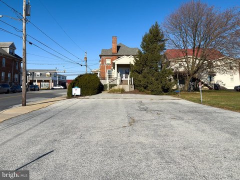 Historic Office Space in New Holland