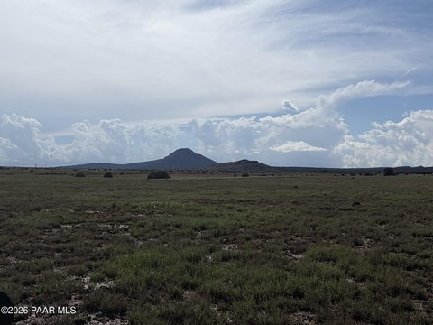 Land, Ash Fork, AZ