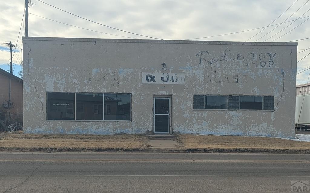 Versatile Commercial Building in La Junta