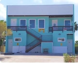 Bayside Triplex with Bay Views