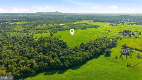 Land, LEESBURG, VA