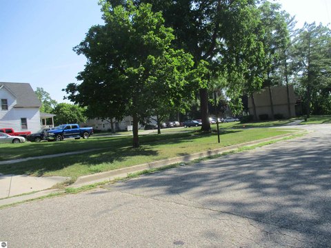 Residential Corner Lot in Alma