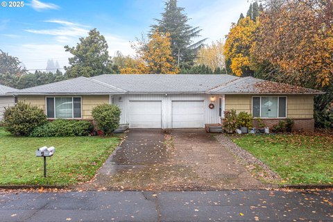 Salem Duplex with Garages