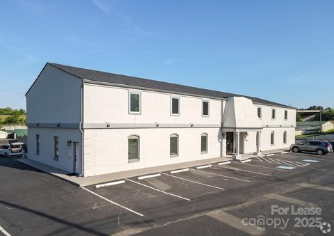 Renovated Office Suites with Amenities