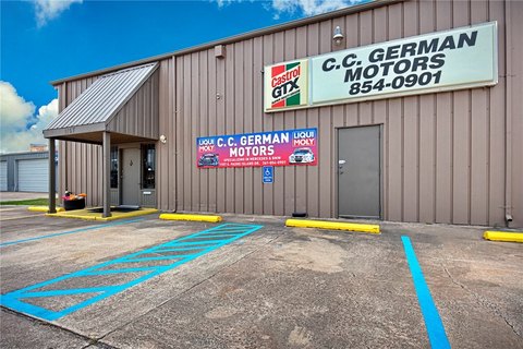 Commercial Building on Padre Island Drive