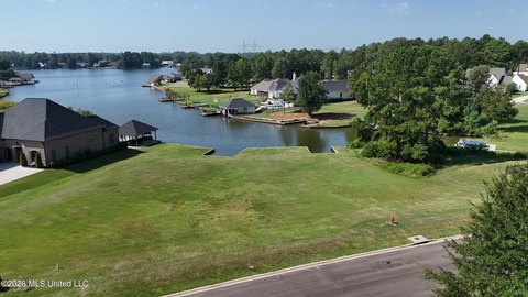 Land, Madison, MS