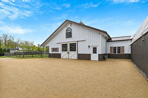 Equestrian Property with Covered Arena