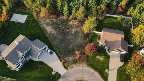 LAND - Plover, WI