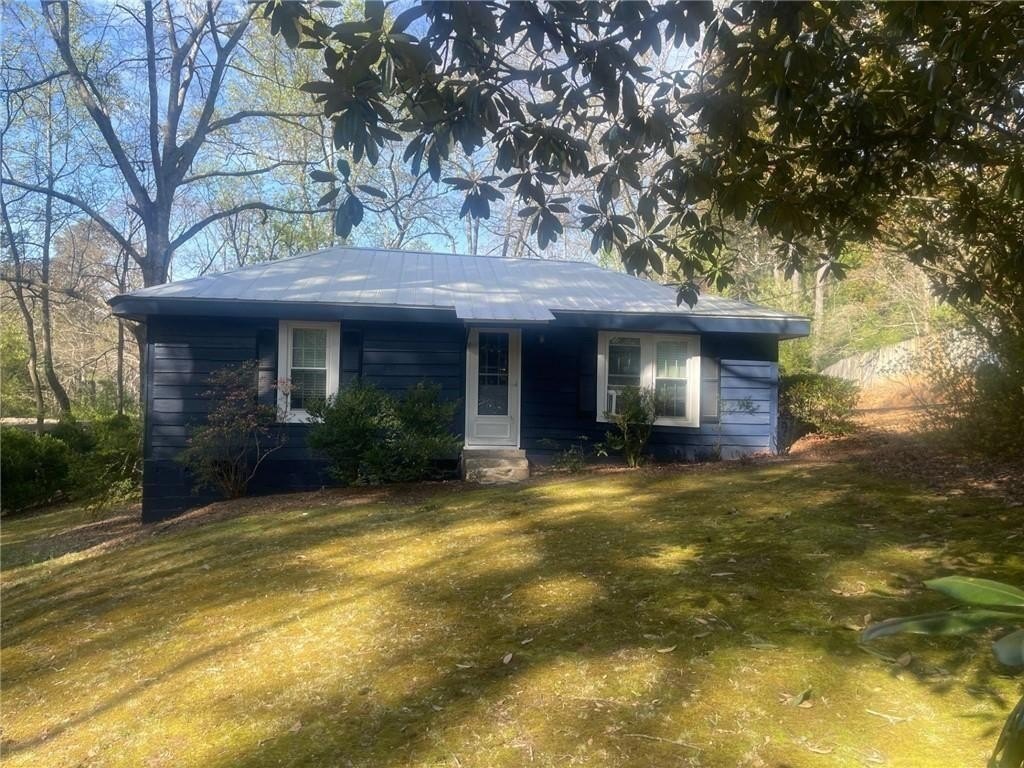 Milton Cottage on 3.8 Acres