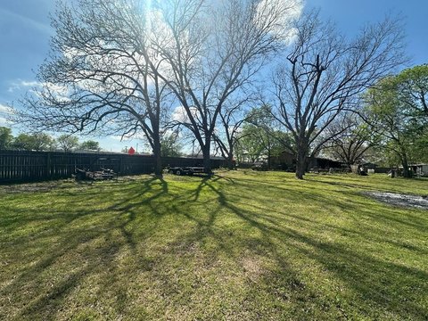 Oversized Corner Lot in Bells