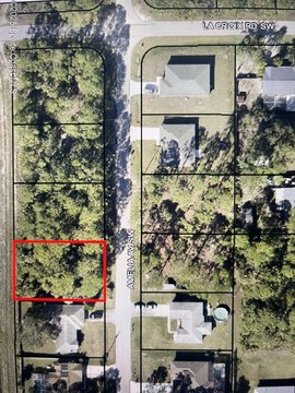 Residential Land in Palm Bay