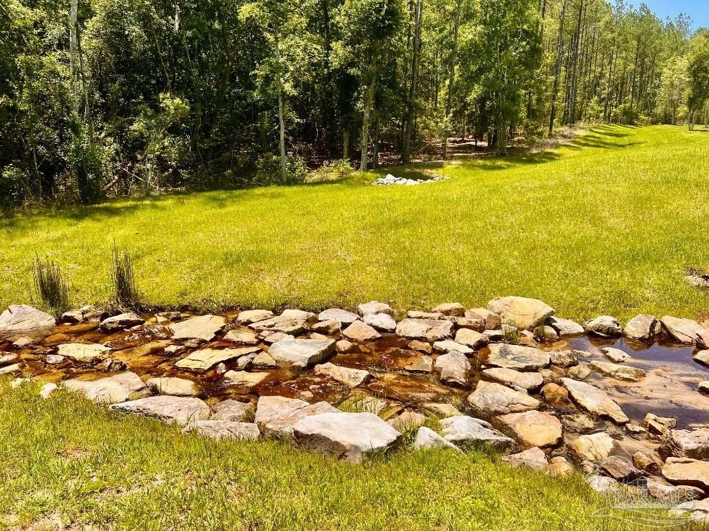 Spacious Land Parcel in Jay, FL