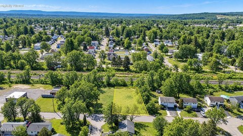 Land, Scotia, NY