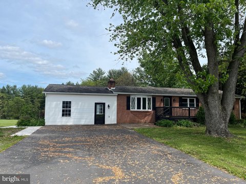 HAGERSTOWN Multi-Family Ranch Home