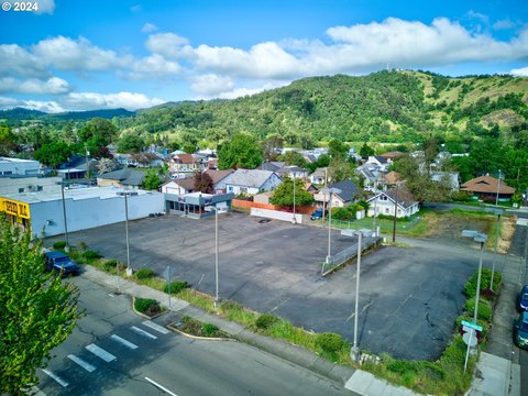 Downtown Roseburg Commercial Lot