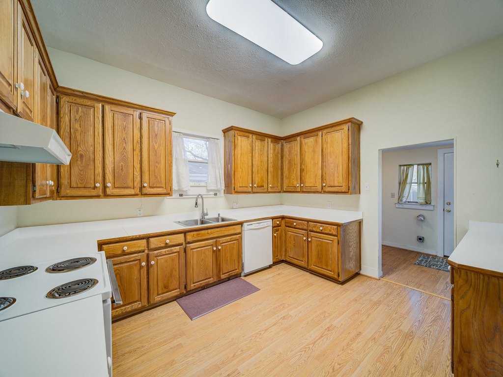 Picture 8