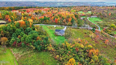 Land, Amsterdam, NY
