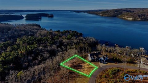 Lake Guntersville Lakeside Community Land