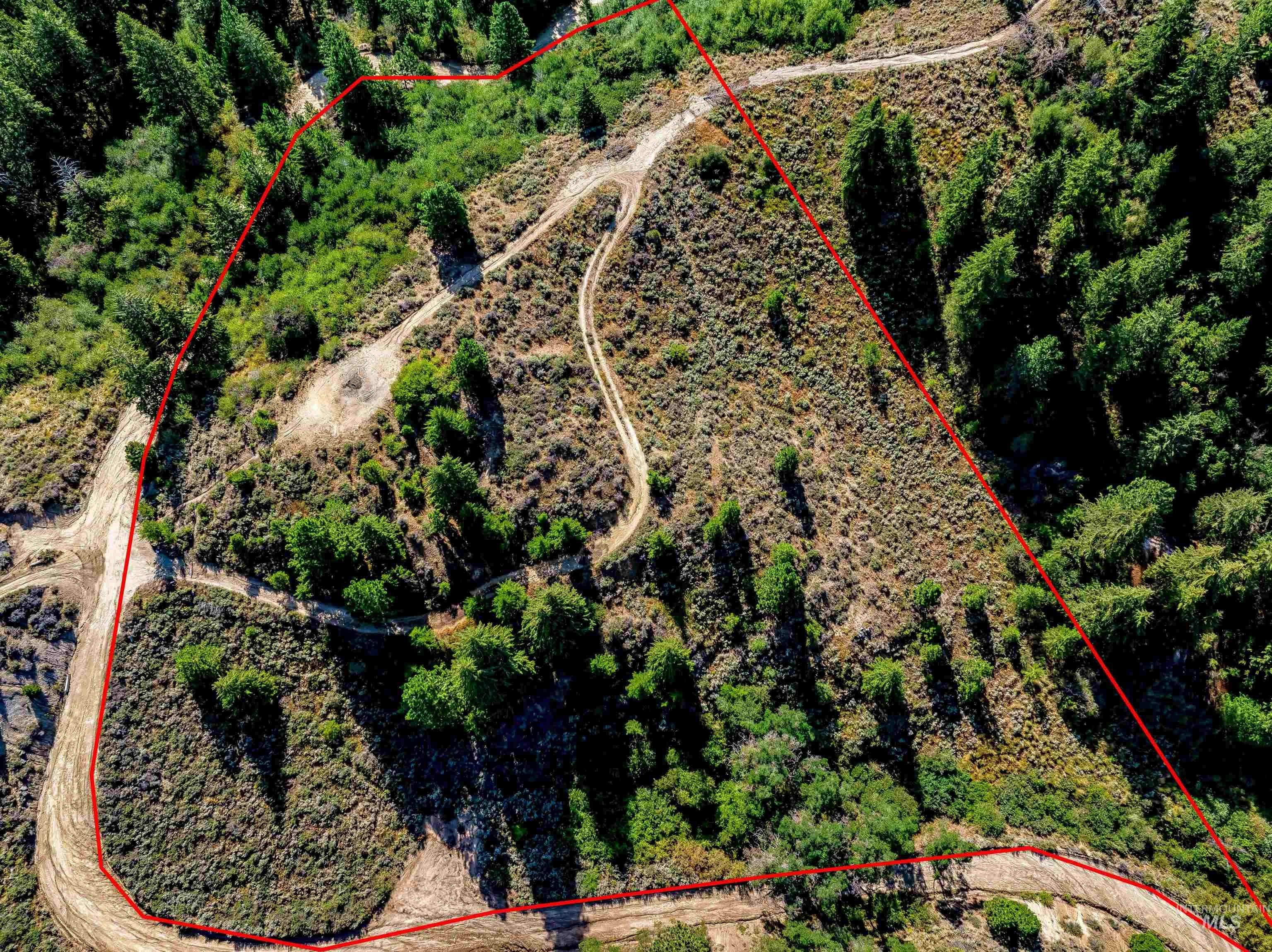 Mountain-Top Land with Views