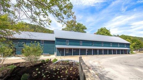 Revitalized Barn in Wassaic Hamlet