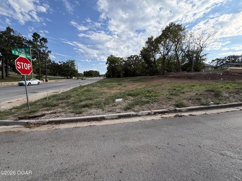 Land, Joplin, MO