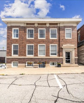 Eldora Commercial Property with Apartments